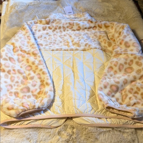 UGG Marlene Quilted Jacket Size S BNWT - Picture 7 of 10